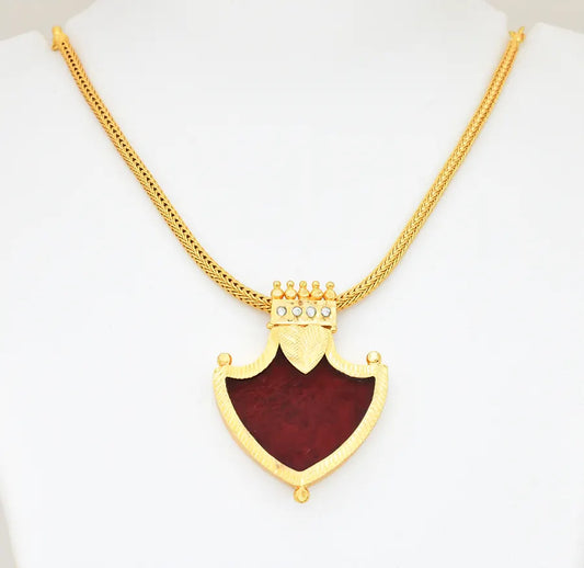 Red Big Palakka Locket with Chain - V031434