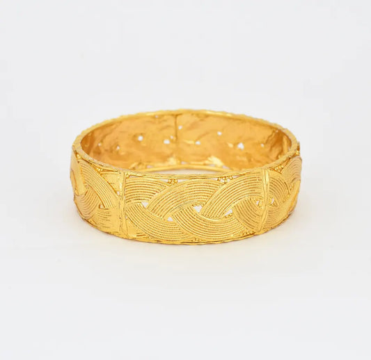 Elysia Broad Bangle - V041478
