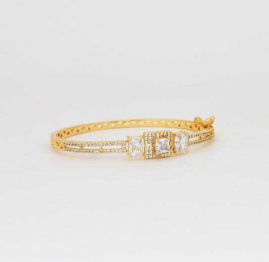 White Gleam Open Bangle - Y012011