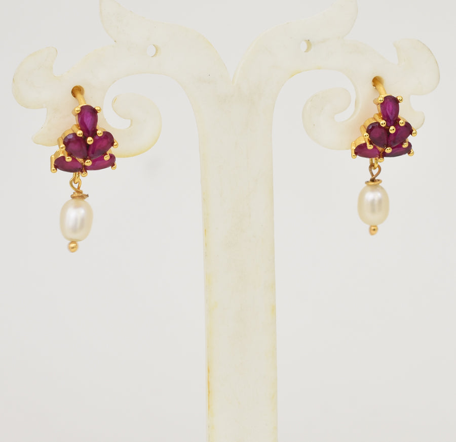 Magenta Lilium Hoop Earring - Y052065