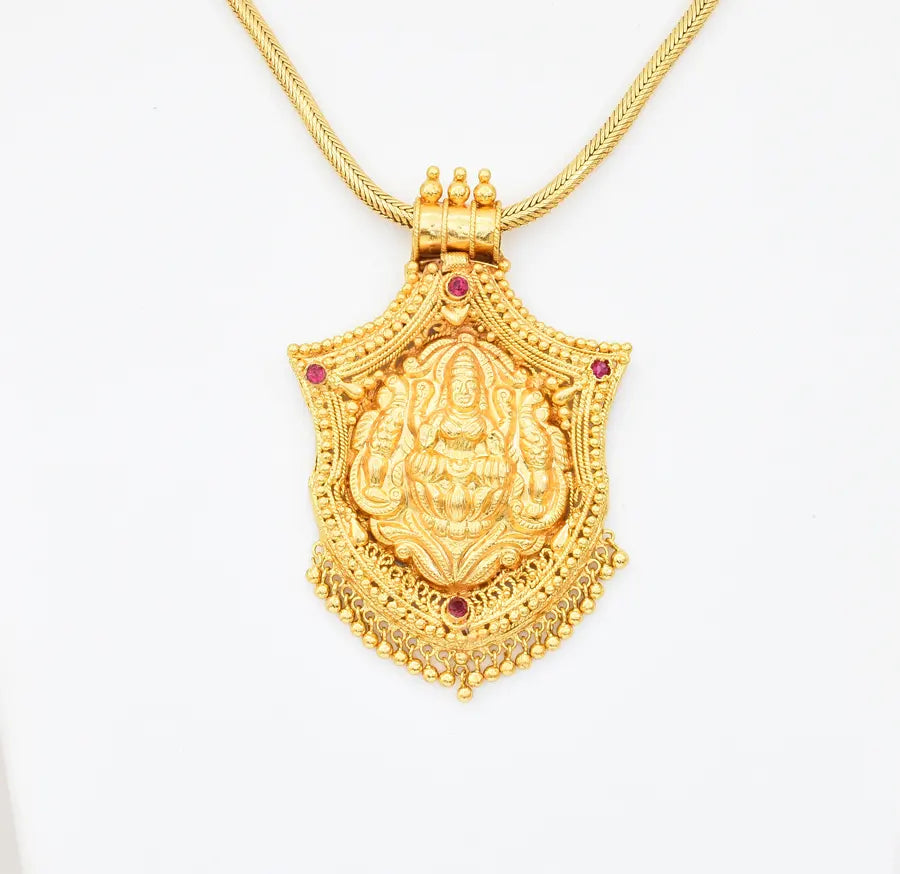 Magenta Lakshmi Locket Embroidery With Chain - V021397