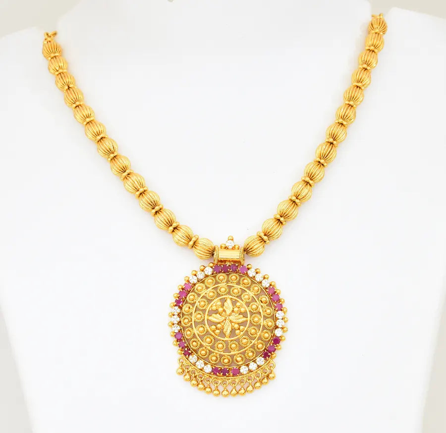 White Magenta Sehra Pendant With Chain - V021400