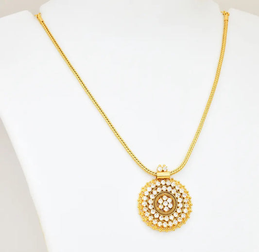 White Akria Pendant with Chain - V031437