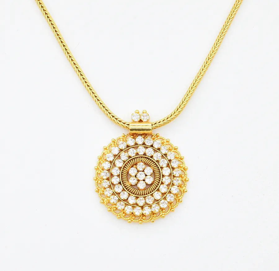 White Akria Pendant with Chain - V031437