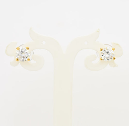 White Big Round Stud - S07340