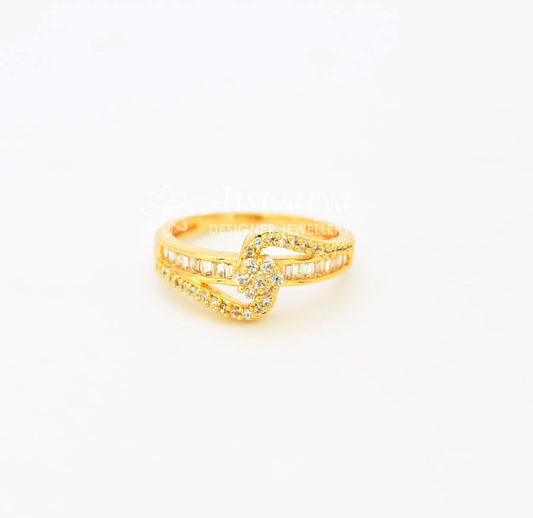 White Stylish Ring - S0321