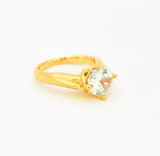 White Stone Ring - S0324