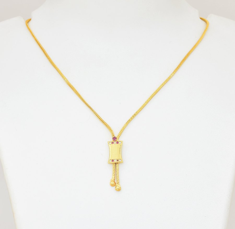 White Magenta Ellie Pendant With Chain - U081196