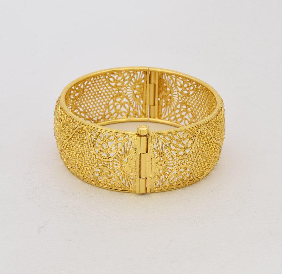 Royale Open Screw Bangle - T12963