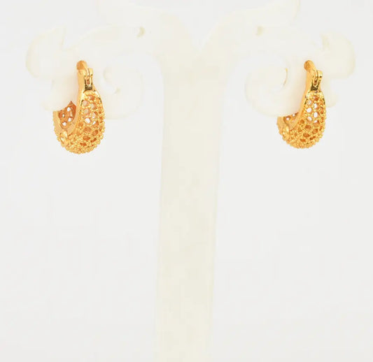 Nestle Hoop Earring - W081859
