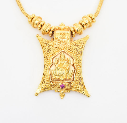 Magenta Medium Laxmi Locket with Chain - S07318